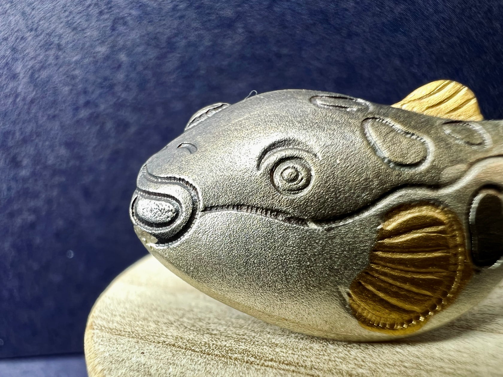 硯 金魚と水草の浮彫り 硯 金魚と水草の浮彫り 硯 金魚と水草の浮彫り (歙州 水